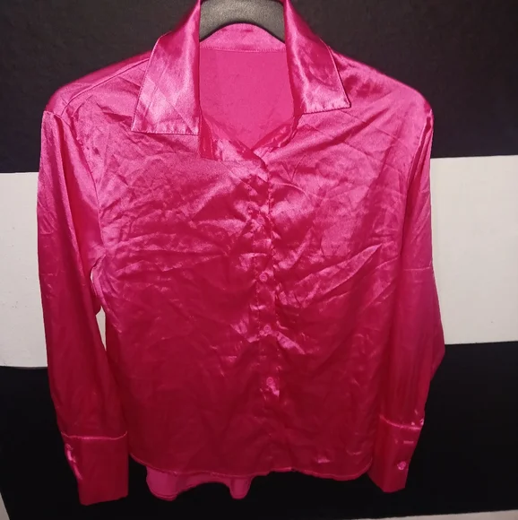 Women  hot pink silk collared buttoned long sleeve shirt - Picture 3 of 9